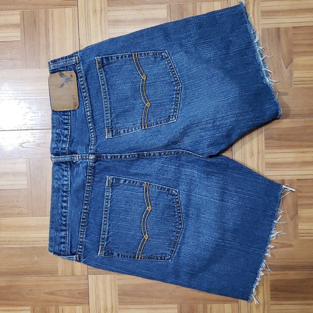 AMERICAN EAGLE cut off shorts